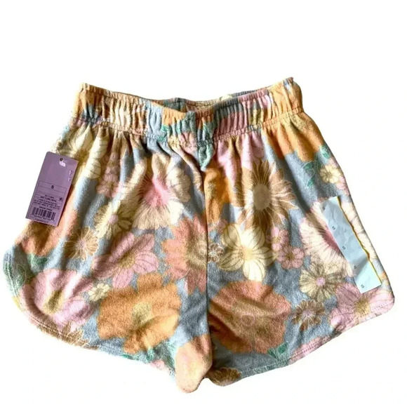 Retro Floral Shorts Size Small - Picture 2 of 6
